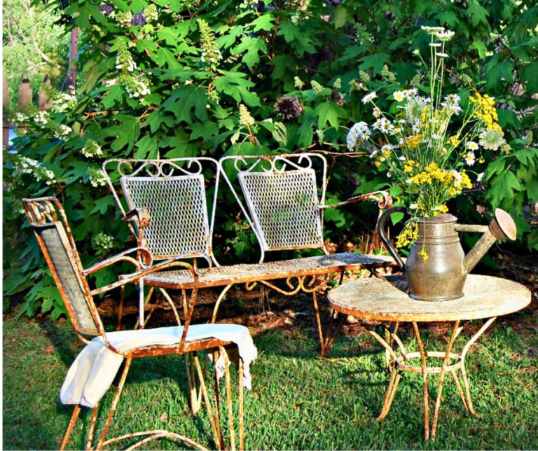 How to Create a Shabby Chic Outdoor Garden Party