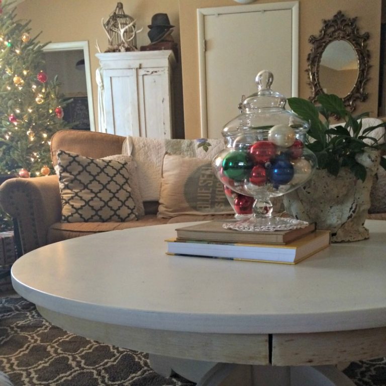 DIY, round coffee table, chalk paint coffee table, chalk paint recipe